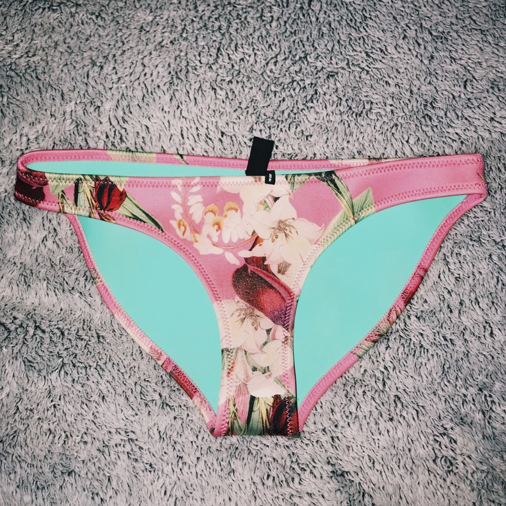 TRIANGL SWIMWEAR floral Neoprene bottoms